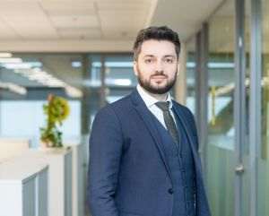 Impozitul minim global: cum funcţionează, care sunt termenele ce pun presiune pe marile grupuri şi cum transformă acesta funcţia fiscală